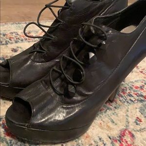 Vince Camino black heels